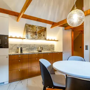 https://mr-3-apartments.krakowhotelspoland.com